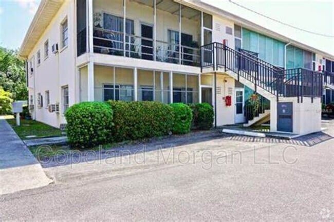 Building Photo - 5372 4th St N Rental
