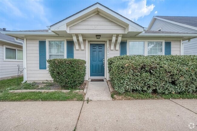 Building Photo - 20939 Young Meadows Way Rental