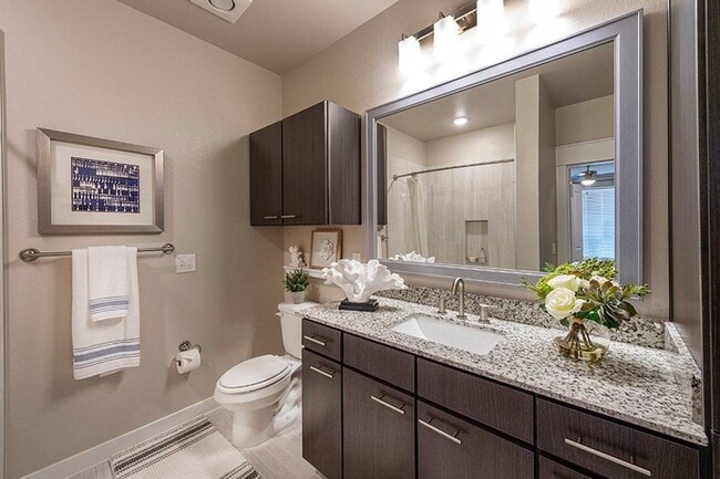 Photo - Modern Spaces + Lease Today & Save Unidad SNTA1