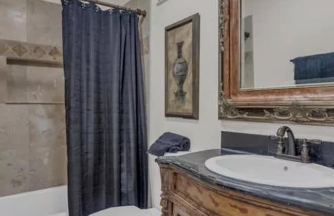 Photo - 908 Woodcliff Dr