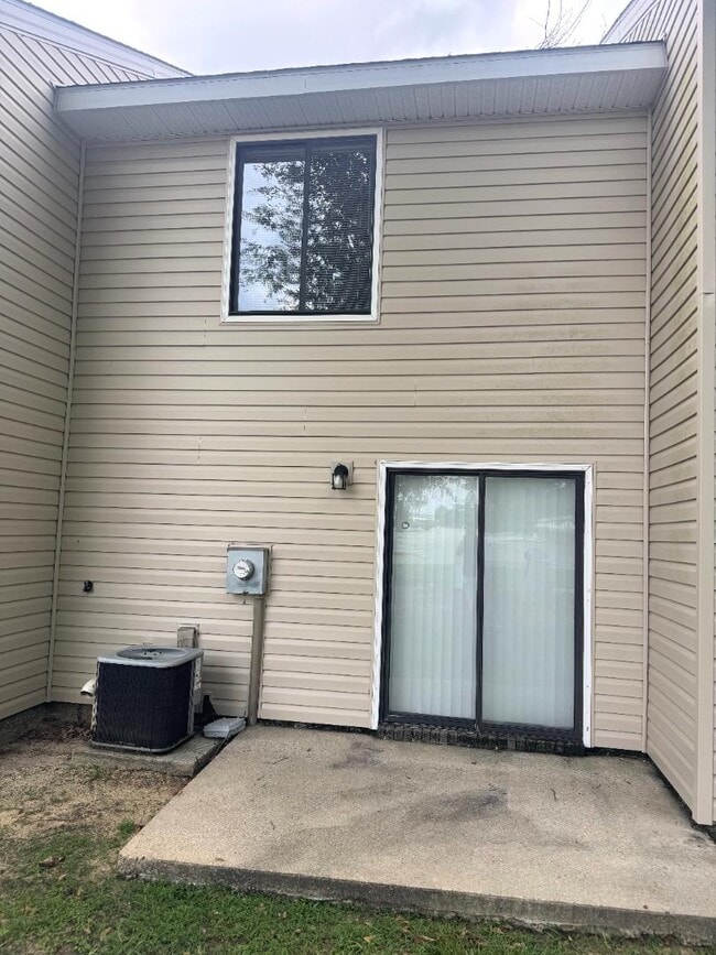 Photo - 251 Knight Dr