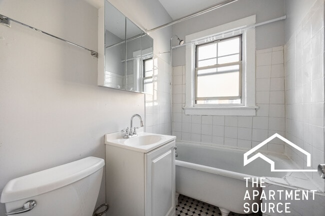 Photo - 3257 W Wrightwood Ave Unit 2D