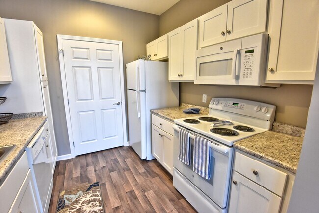 Photo - Top Floor Rear View 2 Bedroom in a Gated Community!
