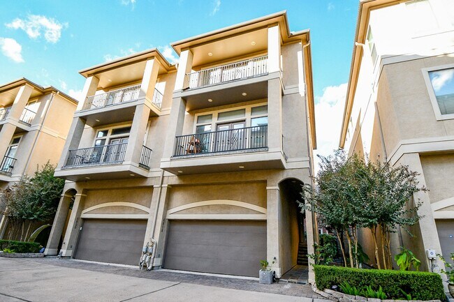 Building Photo - 6818 Staffordshire Blvd