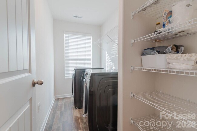 Photo - 346 Kenyon Dr