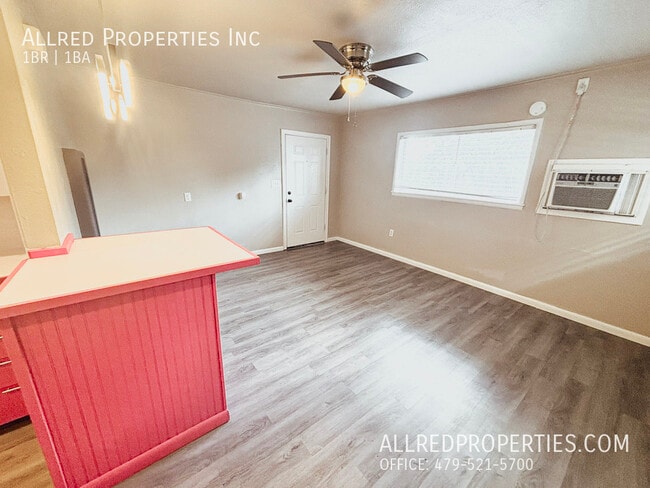 Photo - 621 N Leverett-3 Unit 3