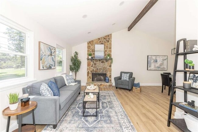 Photo - 4887 Hull Rd SE