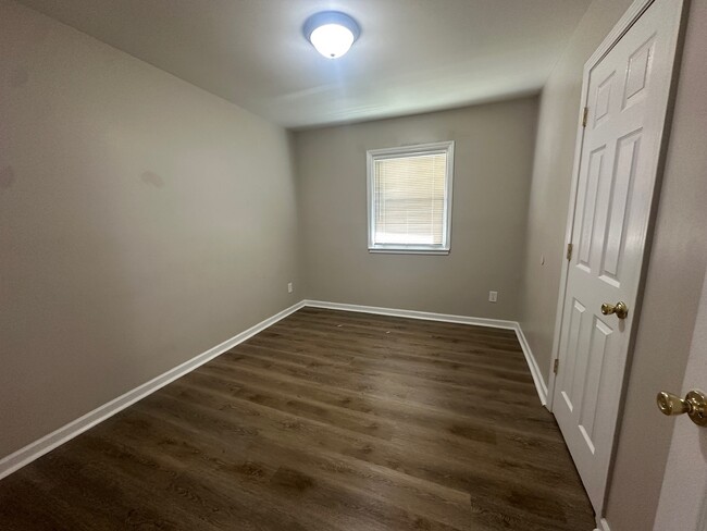 Photo - 1704 Gavin Dr