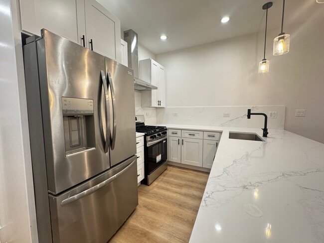 Photo - 2425 W Cortez St Unit G