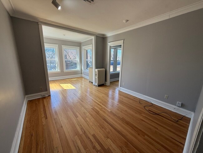 Photo - 3943 N Kostner Ave