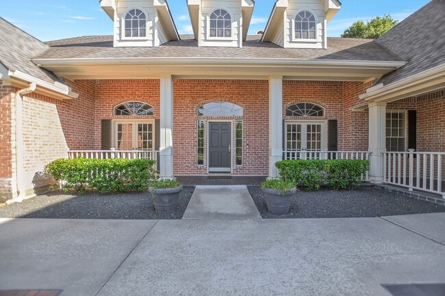 Photo - 6615 Butler Oaks Ct