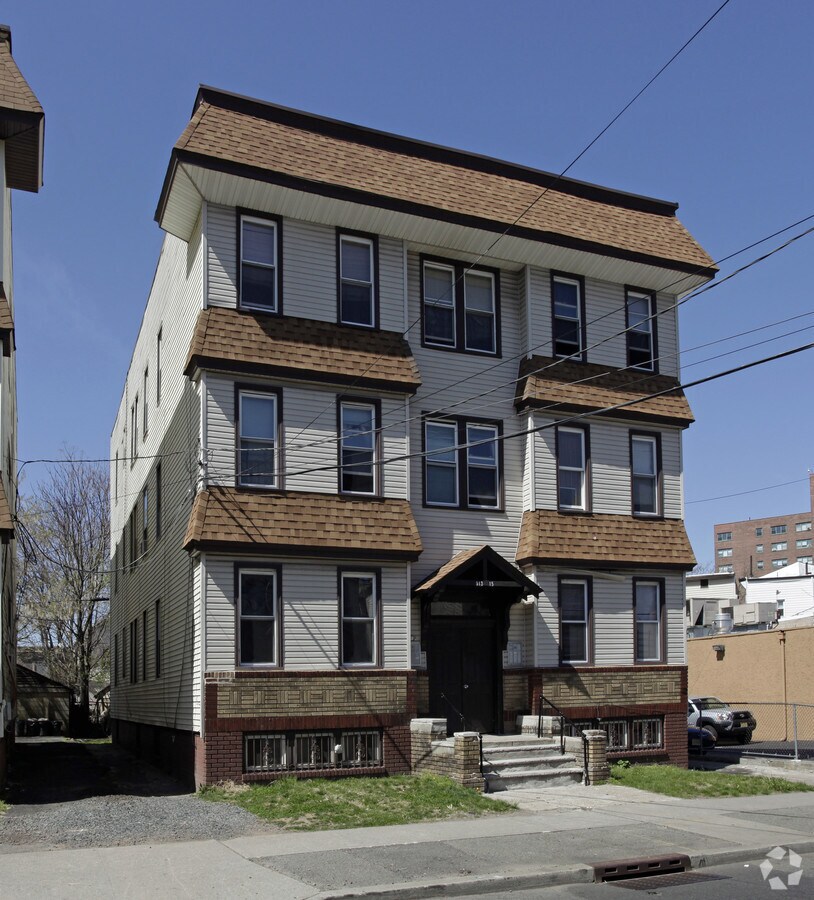 Primary Photo - 913-915 Grove St Apartments