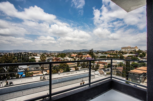 Photo - 241 N Lake St