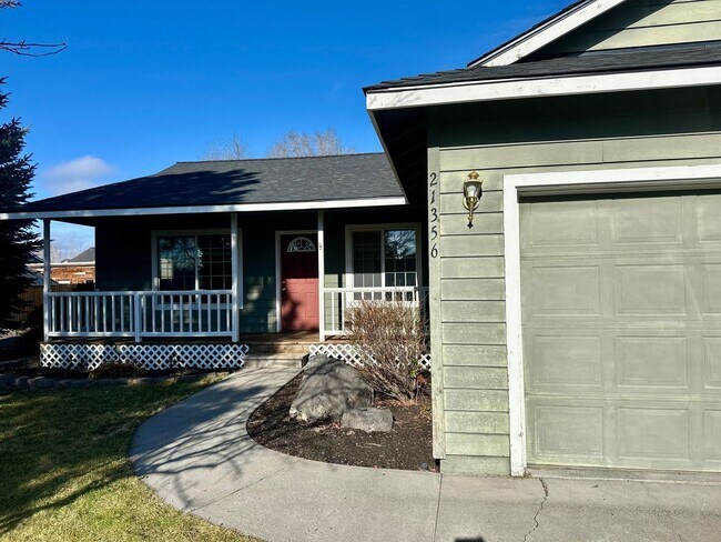 Photo - Ranch Style Home in NE Bend!  Fenced in backyard!
