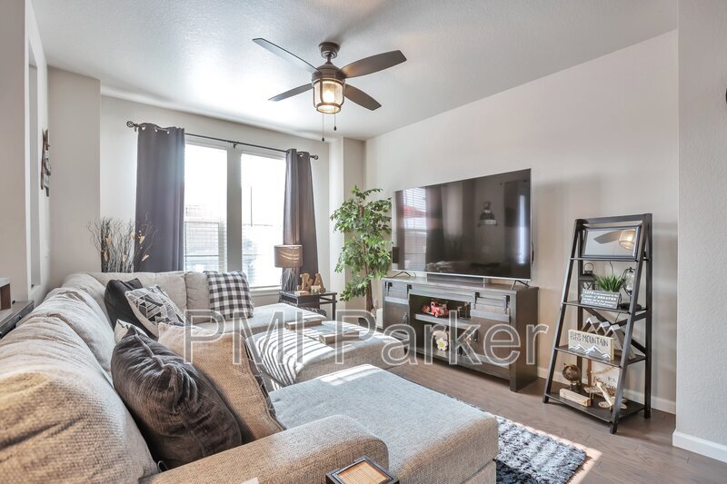 Photo - 11574 Dewey St