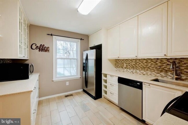 Photo - 30 Wellspring Cir