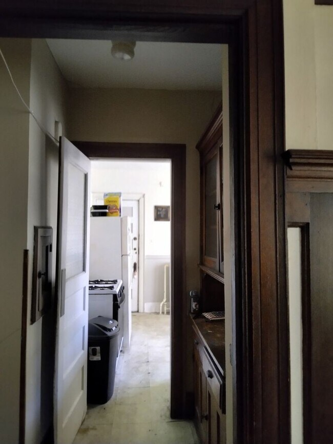 Photo - 2916-18 N Murray St