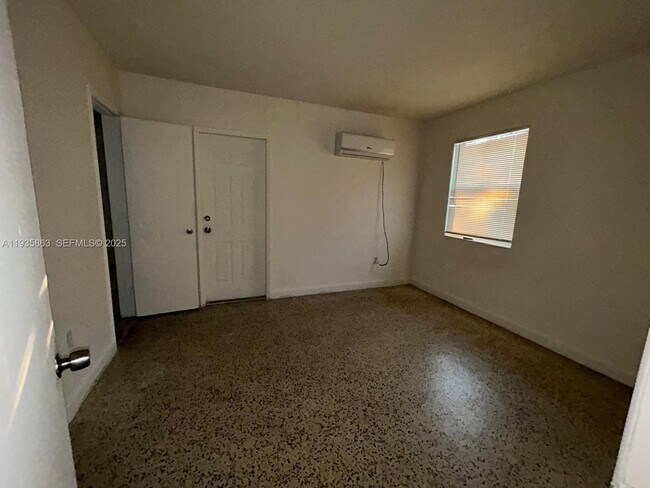 Photo - 3009 NW 22nd Ct Unit 1