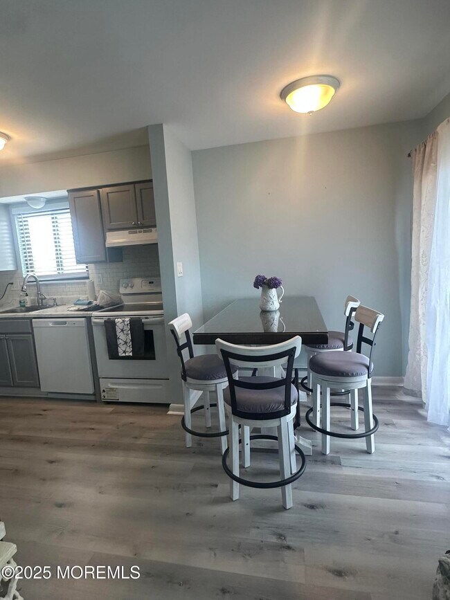 Photo - 1382 Ocean Ave Unit a7
