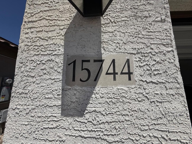 Photo - 15744 W Jefferson St