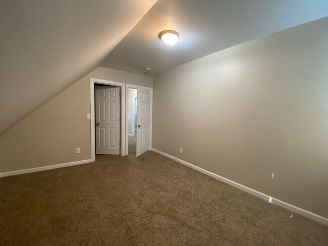 Photo - Fully Renovated 4-Bedroom Home – Move-In R...