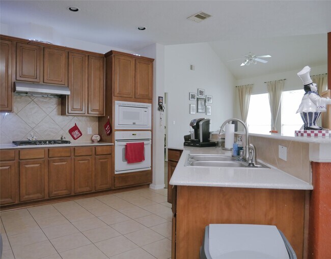 Photo - 17619 Emerald Garden Ln