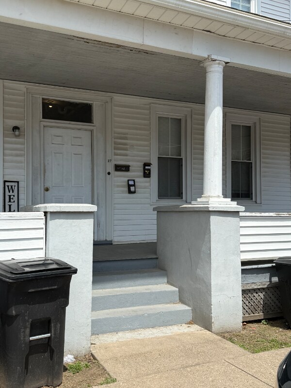 Photo - 27 E 3rd St House
