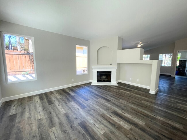 Photo - 1249 Bernardo Ave