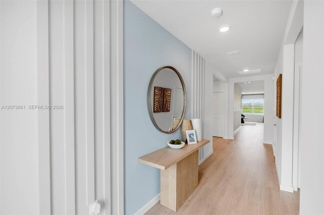 Photo - 9082 Venetian Sq