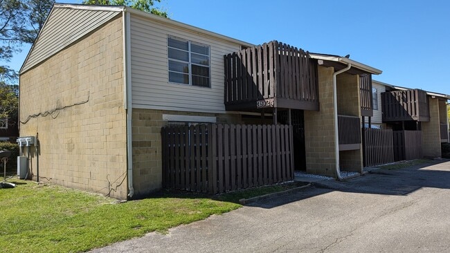 Building Photo - 3924 SW 26th Dr Rental