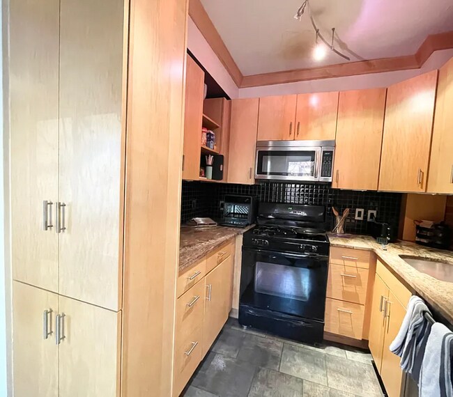 Photo - 45 Hemenway St Unit 2