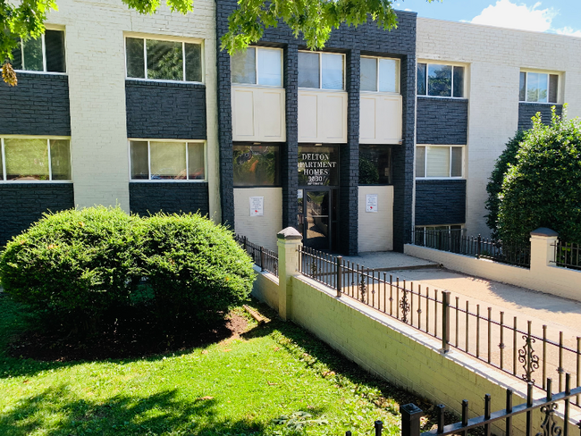Building Photo - 3030 30th St SE Rental