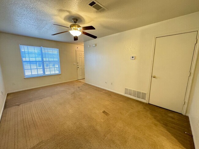 205 Lydia Dr Unit B