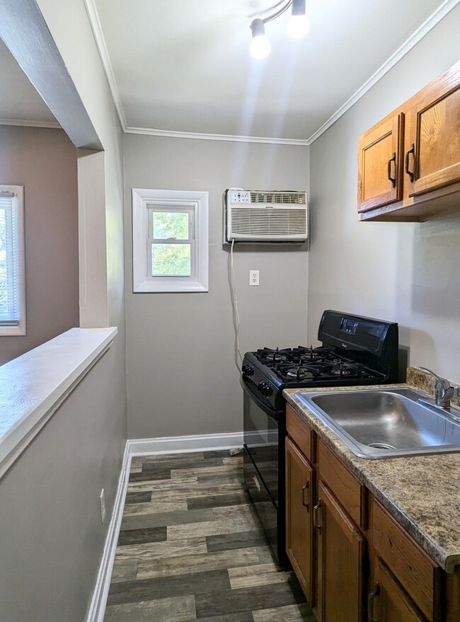 Photo - 832 Richards St Unit 2E