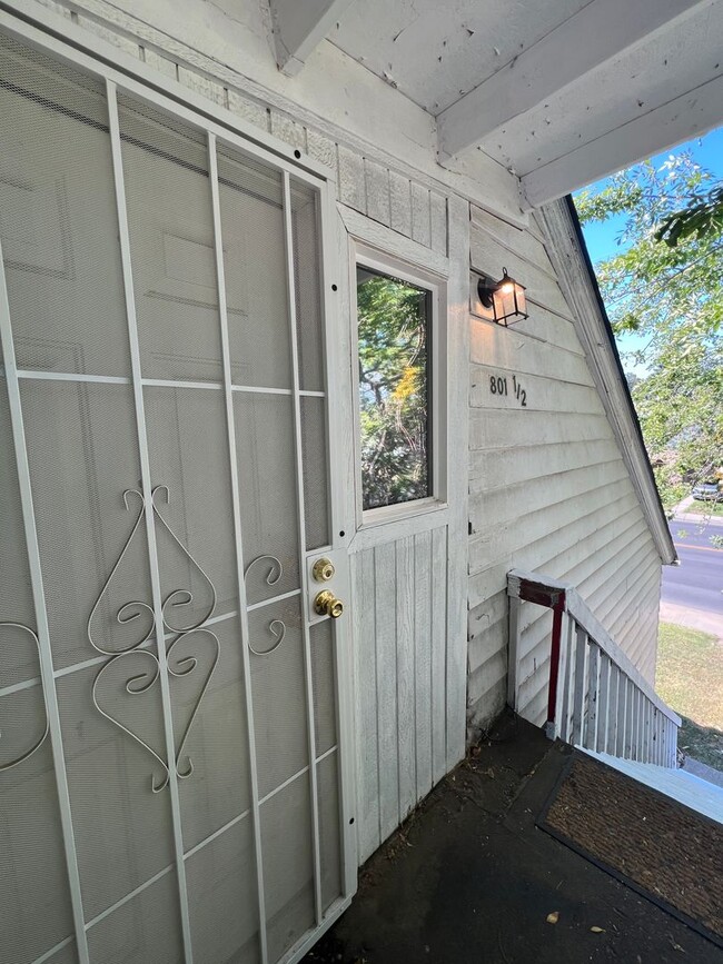 Photo - y80116 Unit 1/2