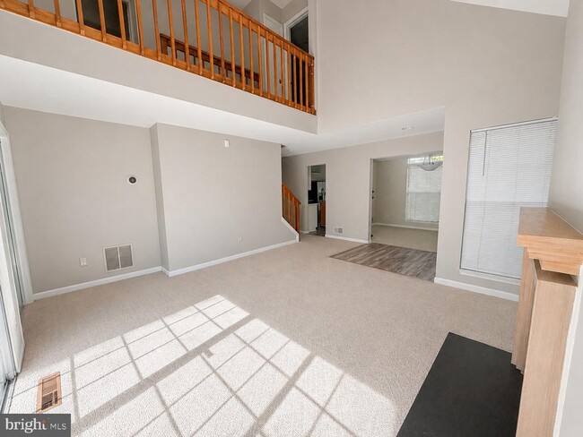 Photo - 982 Yachtsman Way