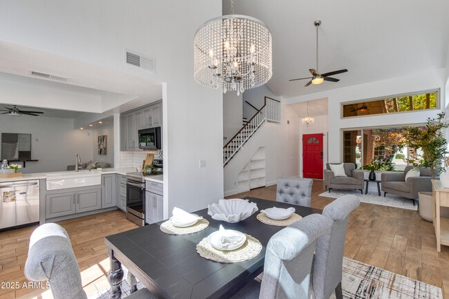 Photo - 2119 E New Bedford Dr