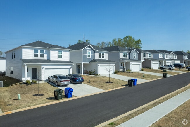 Photo - Gramercy Woods