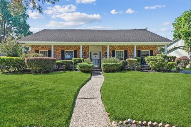 Building Photo - 20618 Fieldtree Dr Rental