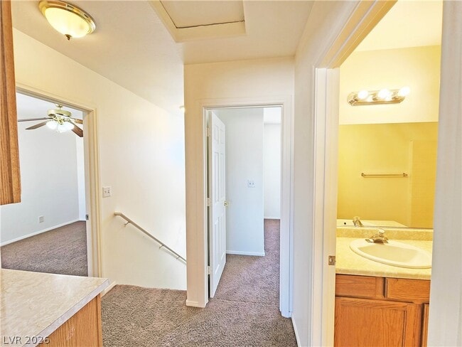 Photo - 1080 Karen Ct