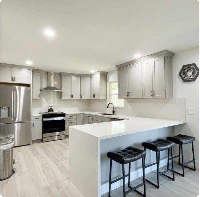 Building Photo - 3147 NW 68th Ct