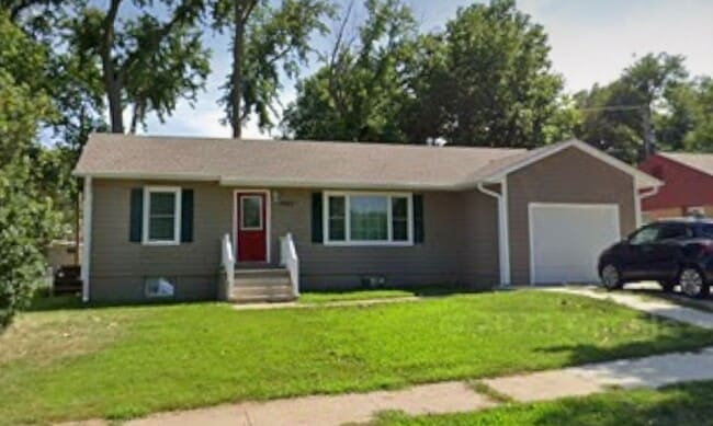 Photo - 2025 Tecumseh Rd