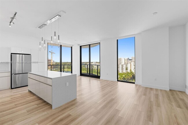 Photo - 101 Diplomat Pkwy Unit 0901