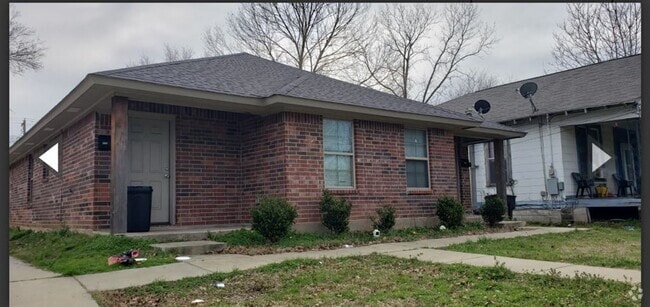 Building Photo - 1725 Lakeshore Dr Unit B Rental