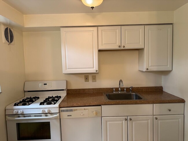 2355 Eldridge