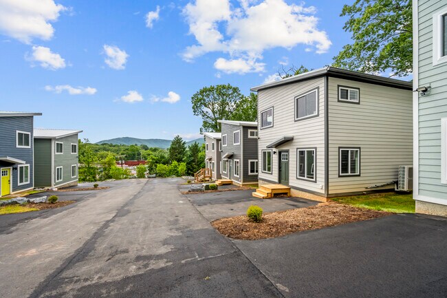 Photo - West AVL Cottage 110