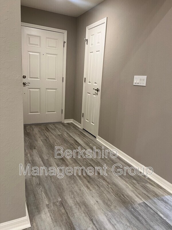 Photo - 1136 Brook Meadow Dr