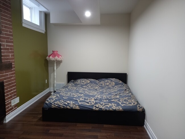 Photo - 207 Canyon Hill Av