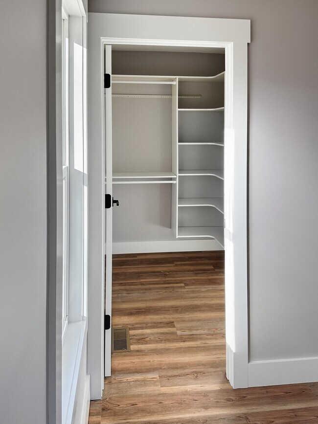 Photo - 12 Old Starnes Cove Rd