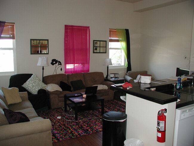 Photo - 38 N Court St